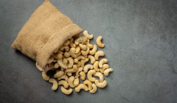 Cashews: The Creamy King of Dry Fruits